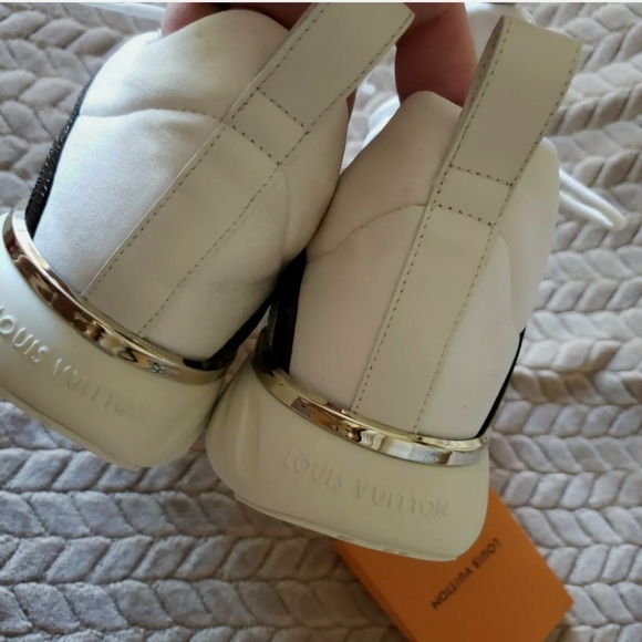 Louis VUITTON SNEAKERS WHITE MONOGRAM TEXTILE & MONOGRAM SIZE 41=11 US - Picture 10 of 17